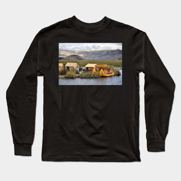 Pérou - Puno Lac Titicaca - Iles Uros Long Sleeve T-Shirt by franck380